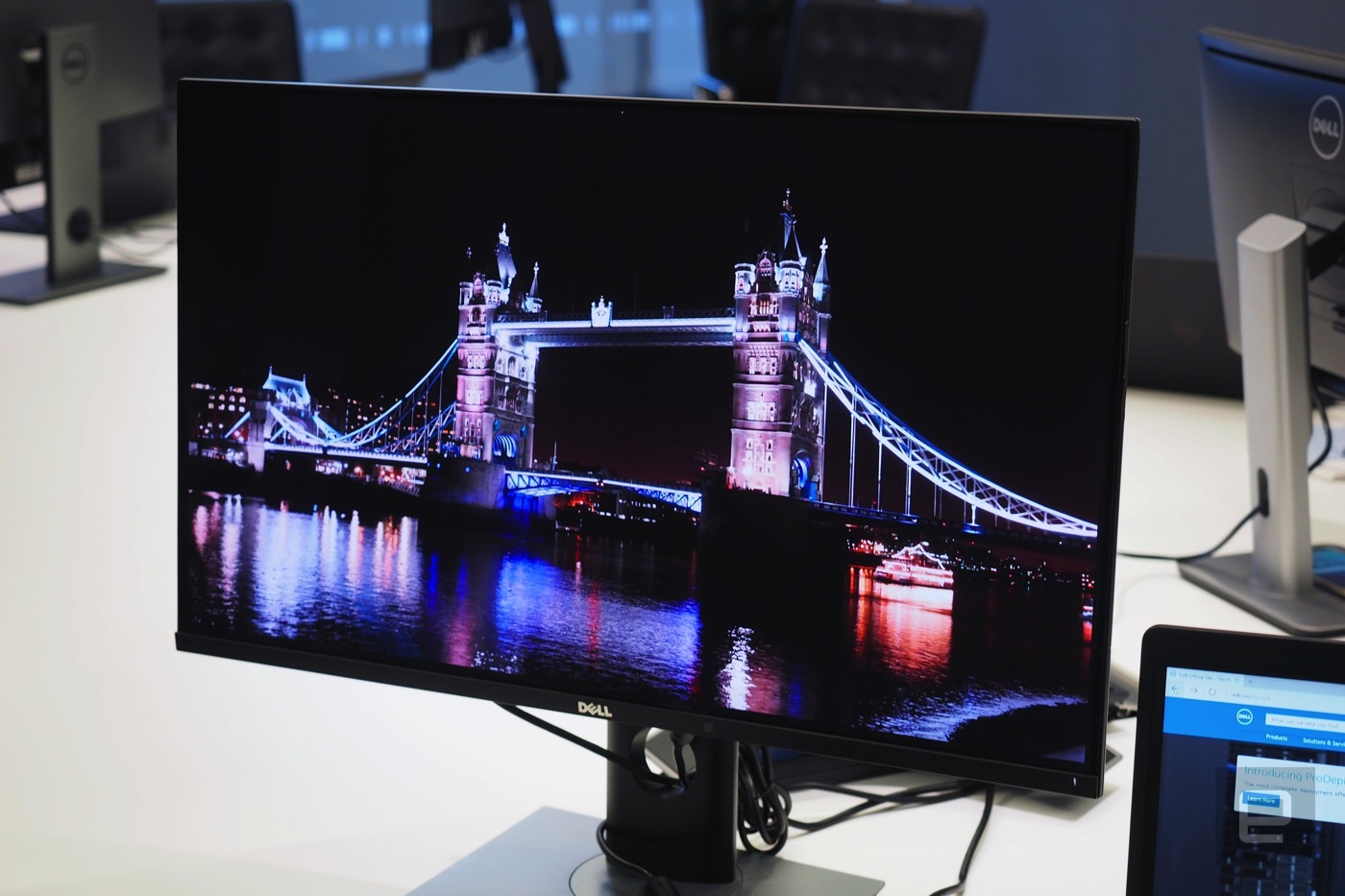 Oled экран. Монитор OLED 4k. OLED Моник. Мониторы с матрицей OLED. Монитор 480 Герц олед.