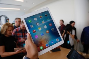 256GB Seçeneği ile 9.7-inç iPad Pro!