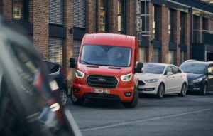 Yeni Ford Transit ile ‘park etmek’ artık çocuk oyuncağı