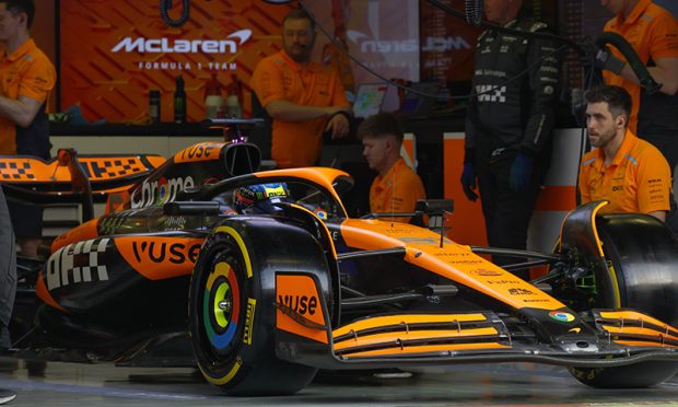 BAHRAIN INTERNATIONAL CIRCUIT, BAHRAIN - FEBRUARY 23: Oscar Piastri, McLaren MCL38, leaves the garage during the Pre-Season Test at Bahrain International Circuit on Friday February 23, 2024 in Sakhir, Bahrain. (Photo by Sam Bloxham / LAT Images)