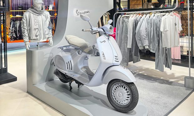 Vespa’dan Koleksiyonerlere Özel: Vespa 946 Snake