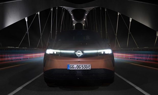 Yeni Opel Grandland Intelli-Lux HD LED® Farlarıyla 2025 DVN Ödülü’nün Sahibi Oldu!